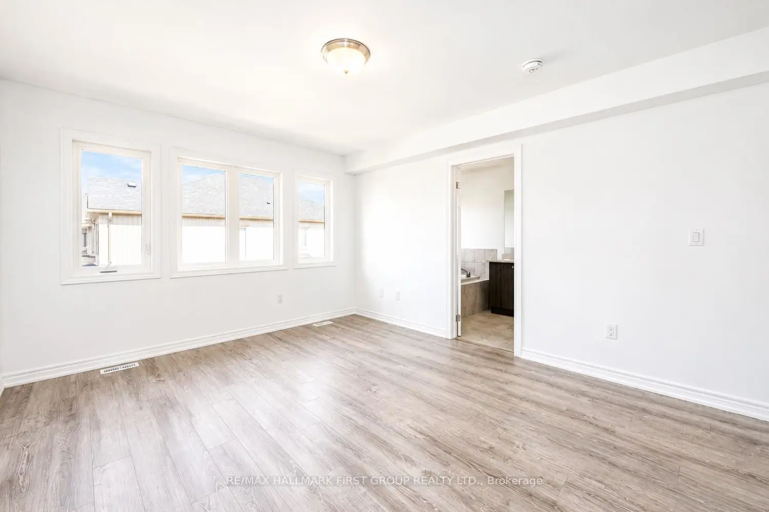 Additional image 8 of 322 East Street