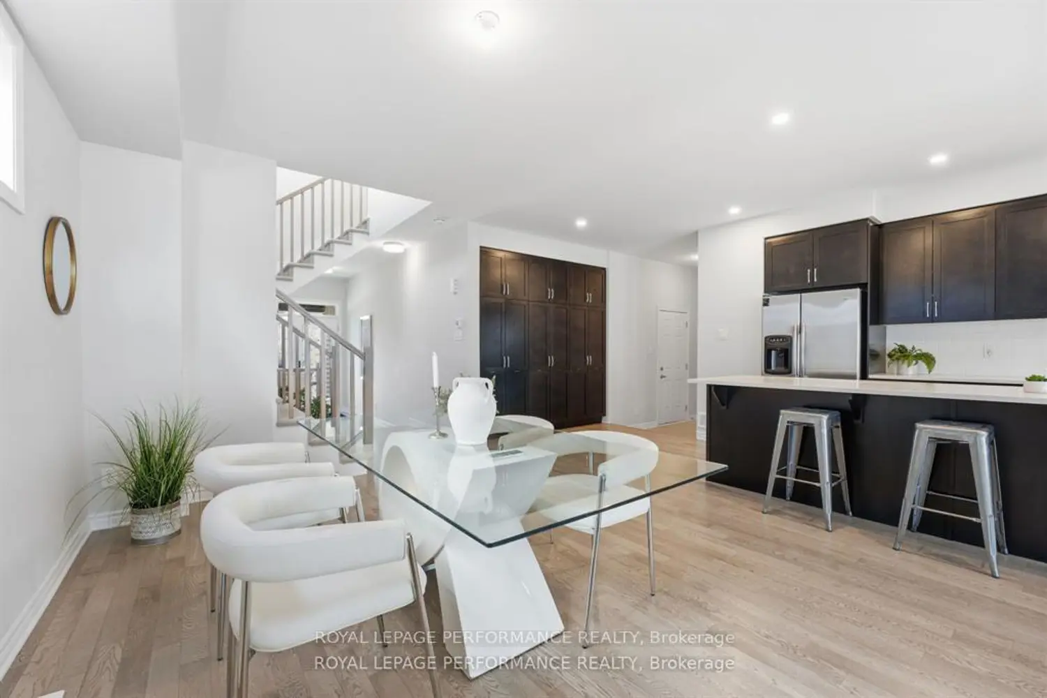 162 Lumen Place photo 5