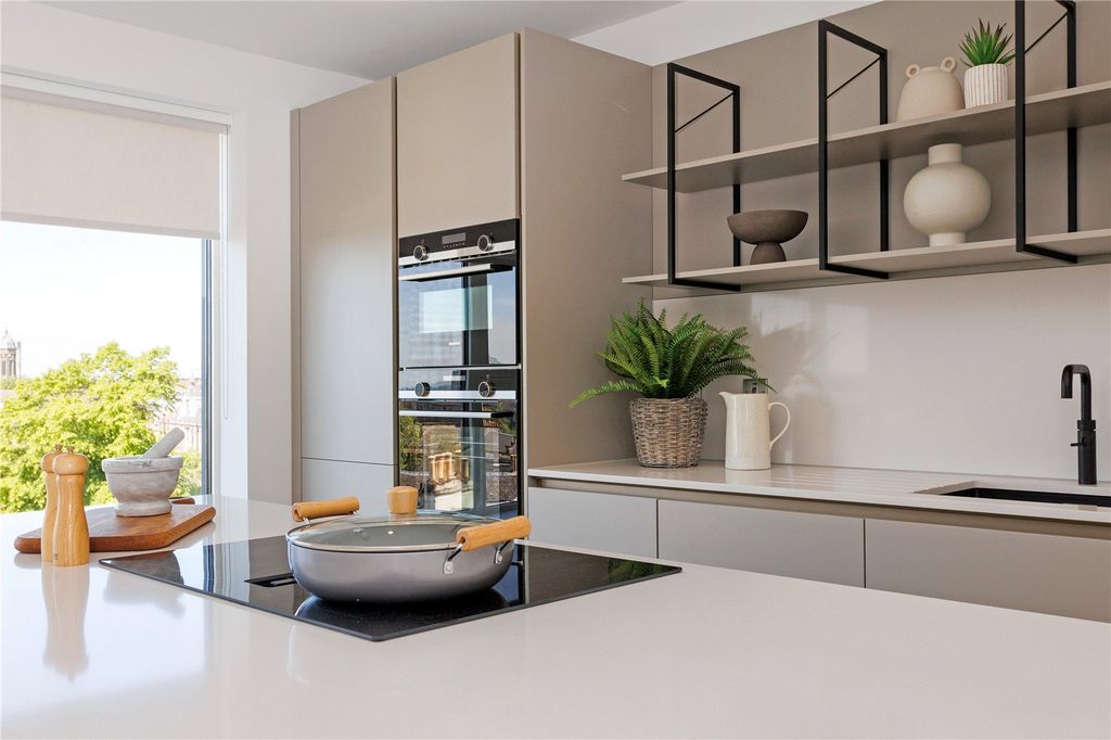 Additional image 3 of 4 bed flat for salePenthouse 9 - Claremont Apartments, Claremont Street, Glasgow G3
