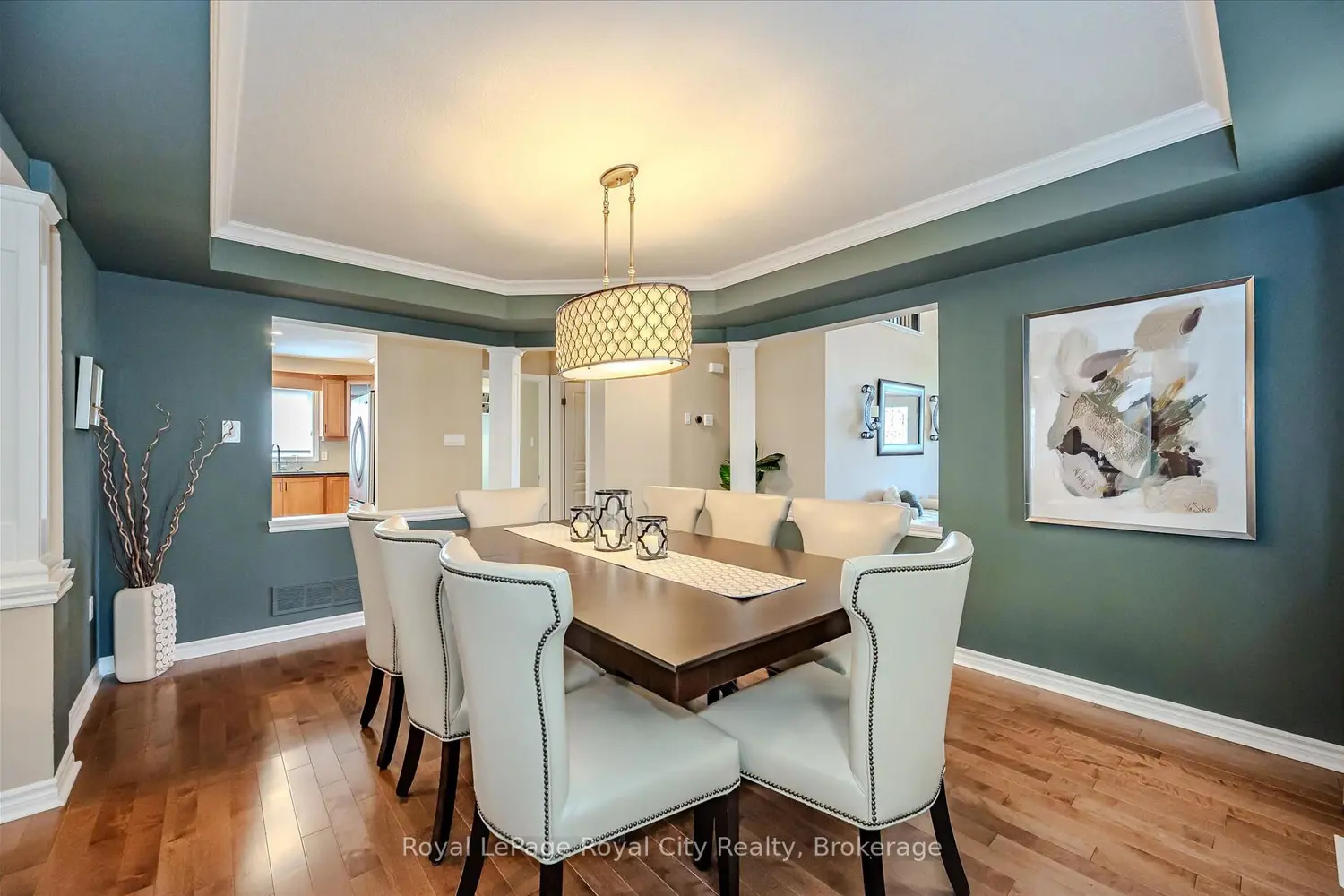 16 Hall Avenue photo 3