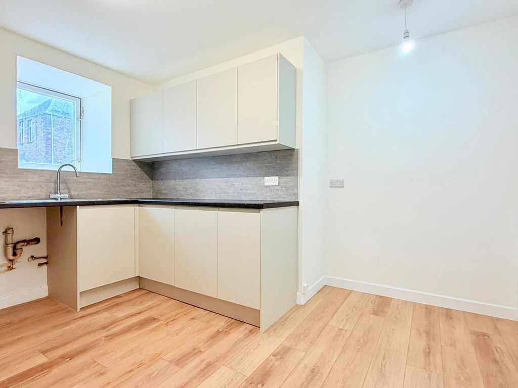 Additional image 10 of 2 bed flat to rentHigh Street, Perth PH1