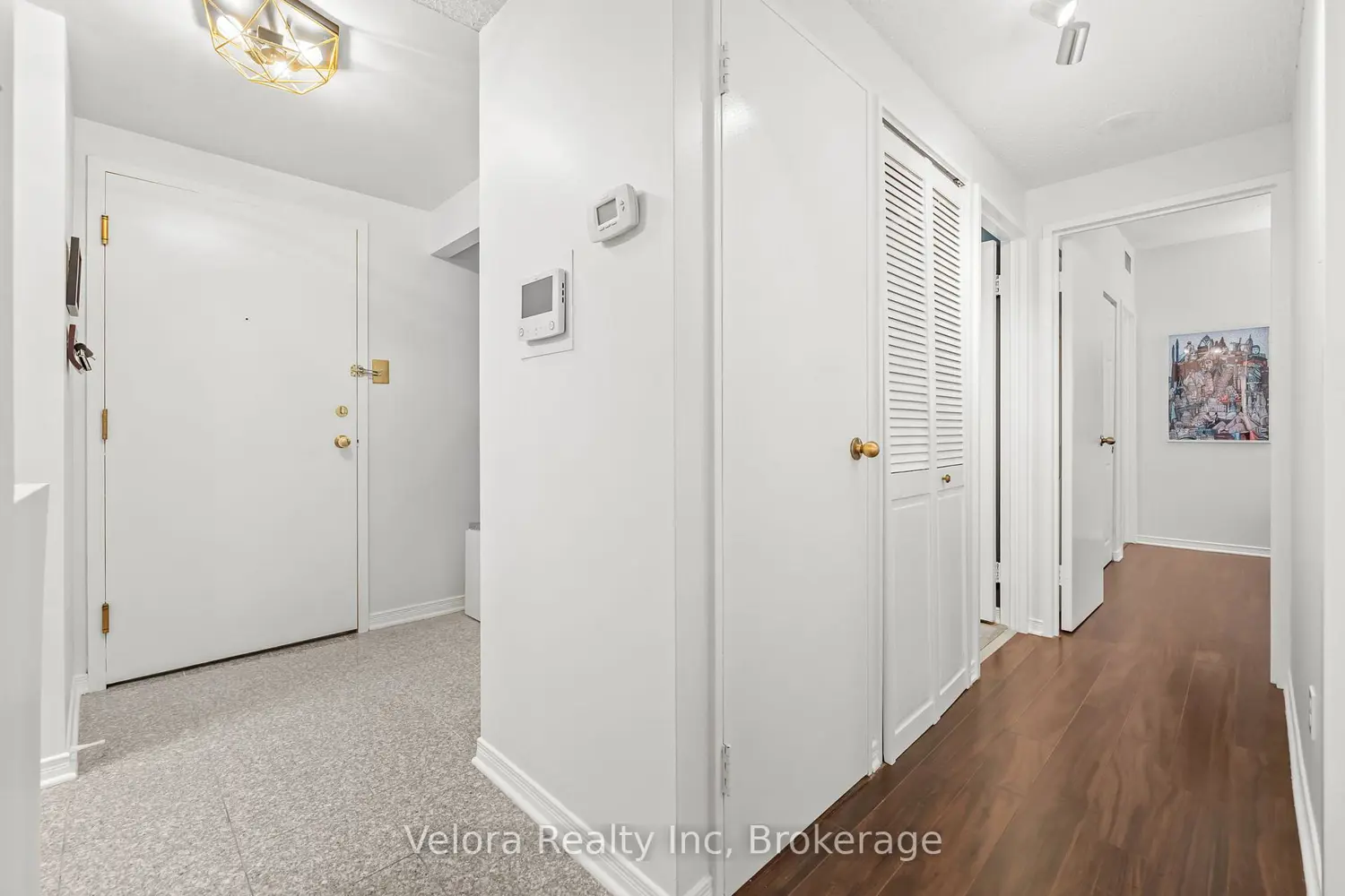 Additional image 3 of 556 Laurier Avenue 1604