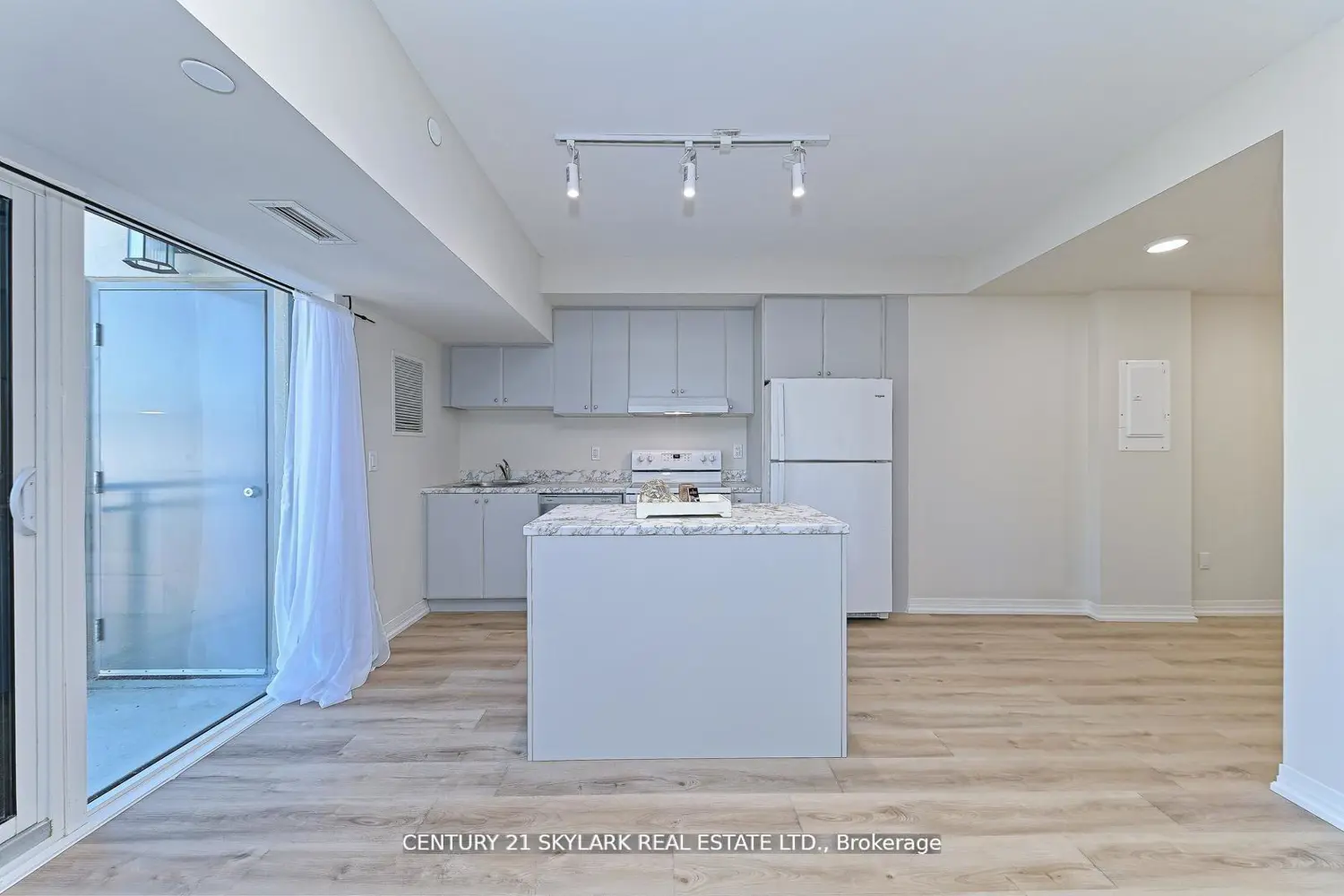 Additional image 6 of 50 Herrick Ave Avenue 216