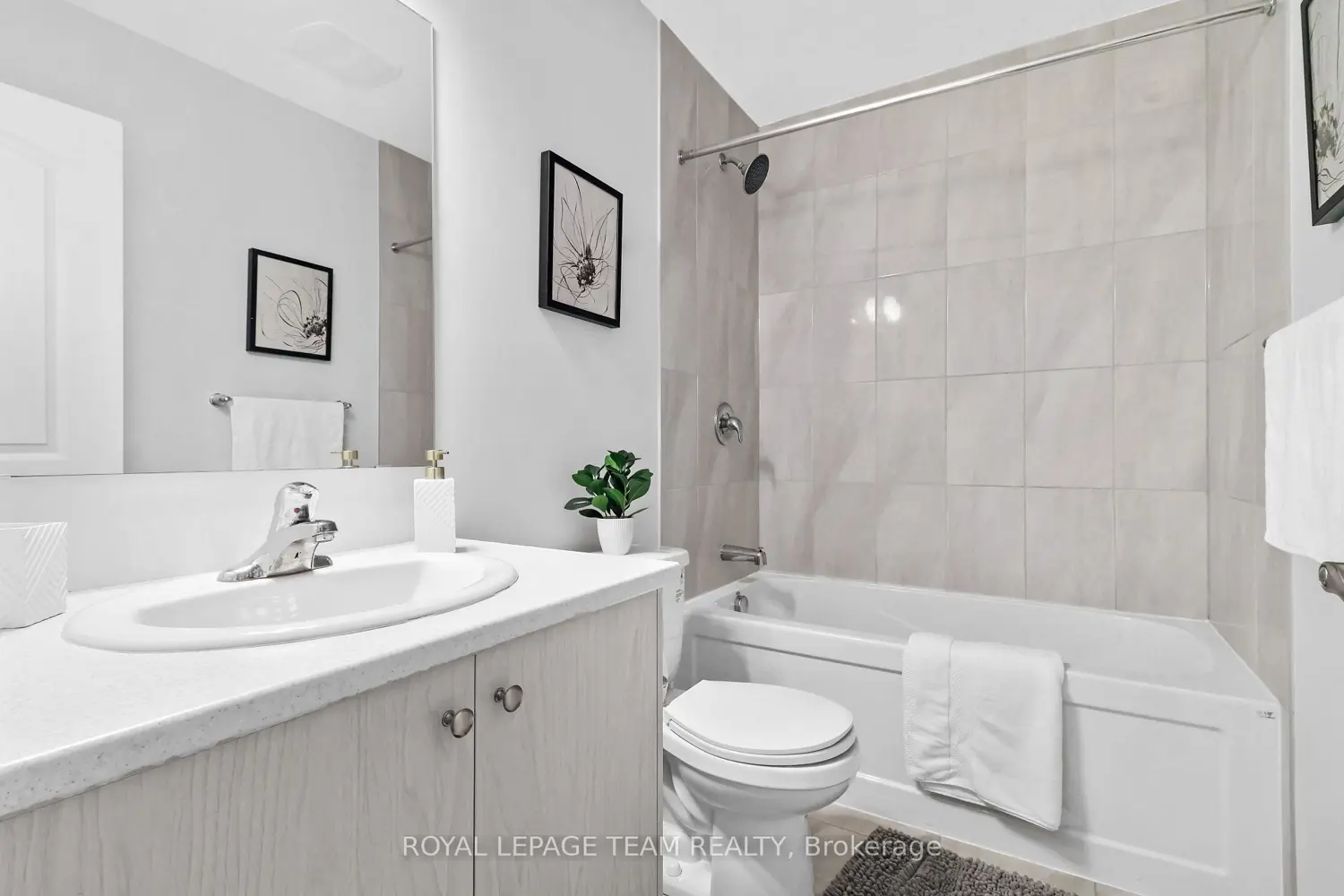 Additional image 15 of 416 Parnian Private