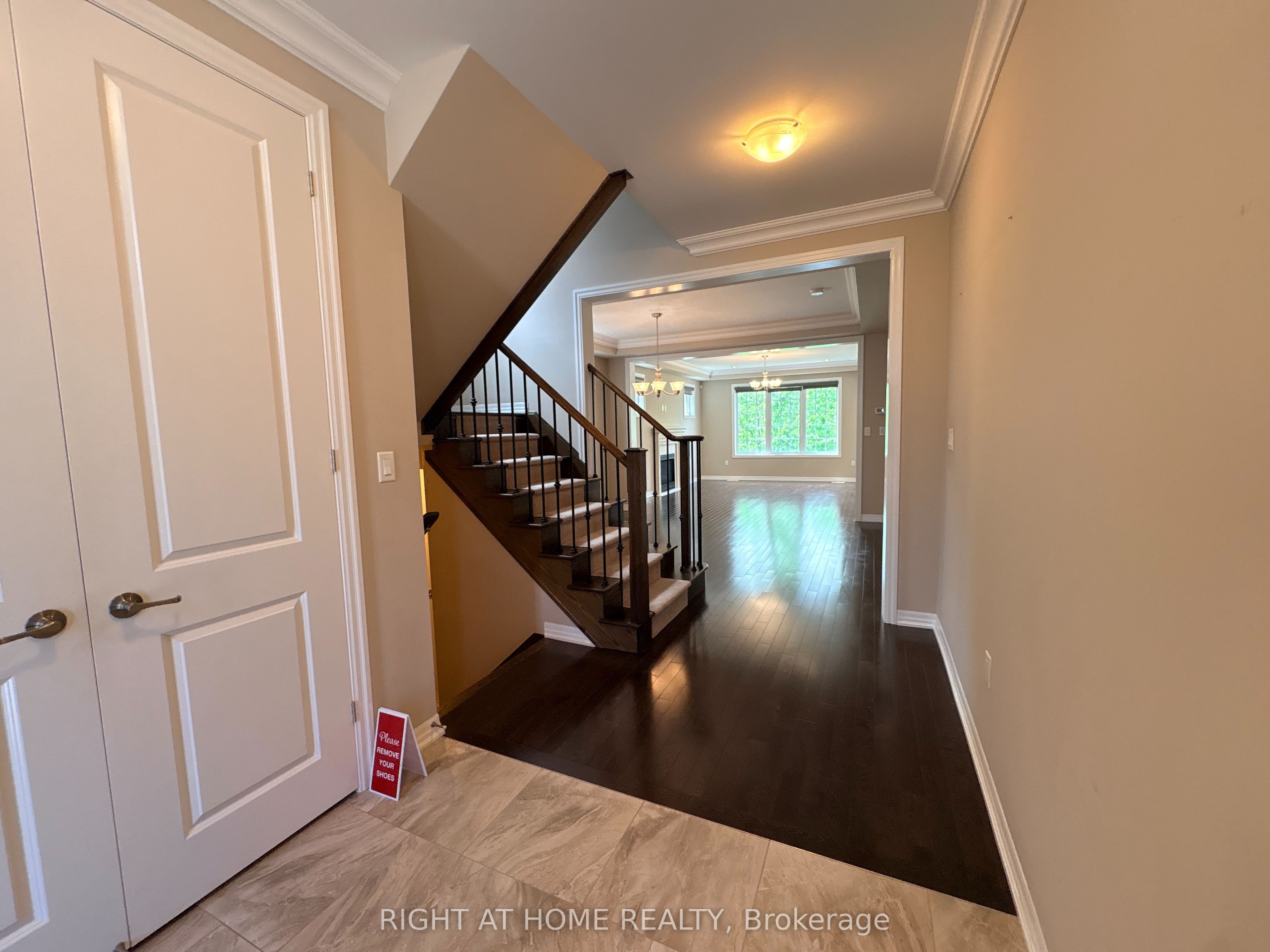 Additional image 2 of 332 Ellen Davidson Drive, Oakville, ON, L6M 0V1