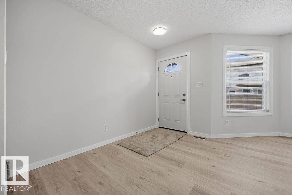 Additional image 3 of 10473 24 Avenue NW, Edmonton, AB, T6J4S2