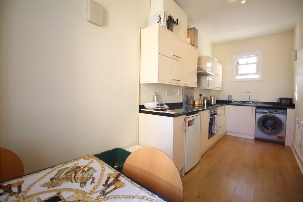 Additional image 11 of 2 bed flat to rentArley Hill, Cotham, Bristol BS6