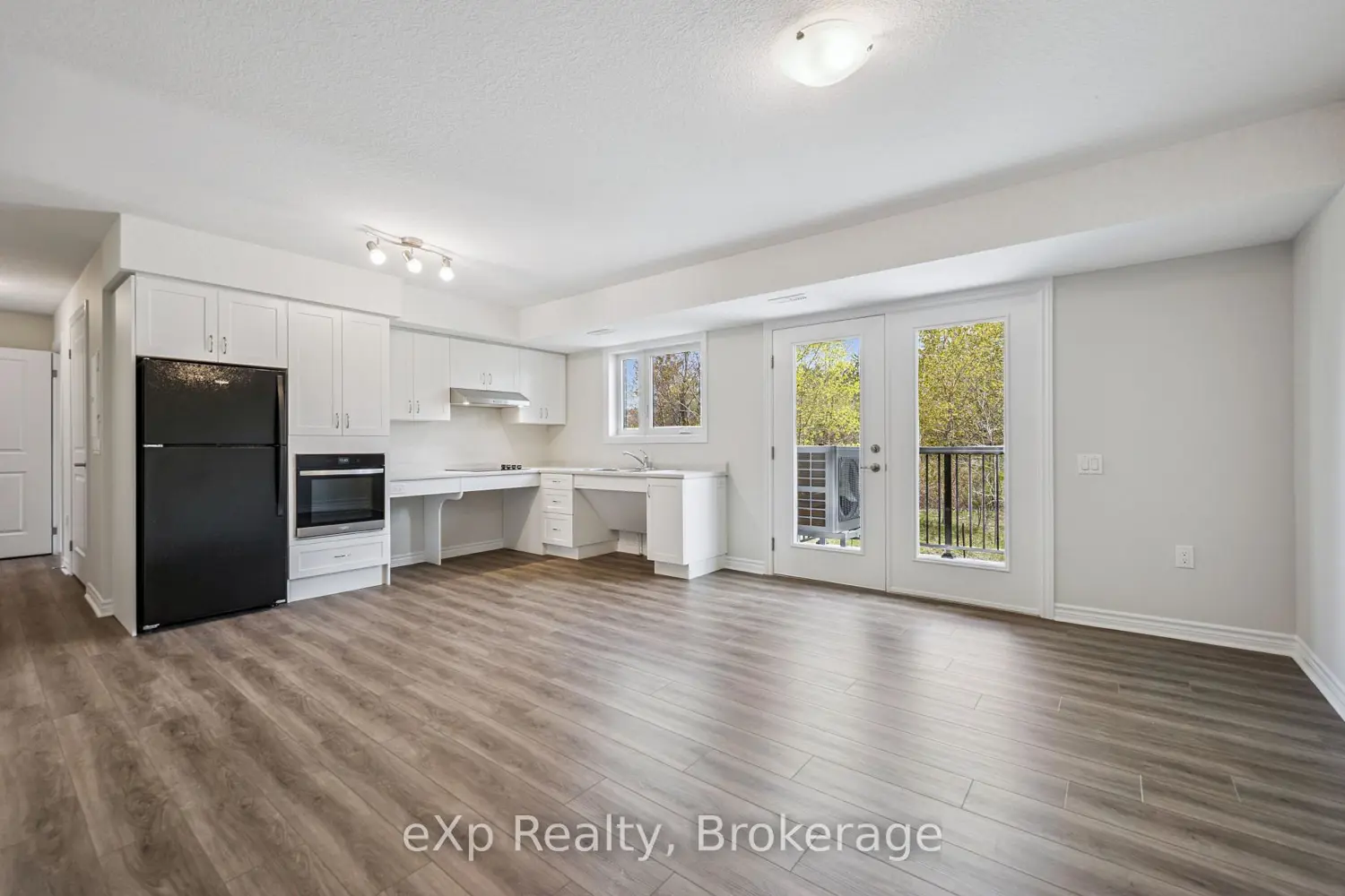 Additional image 5 of 465 Garafraxa Street 10