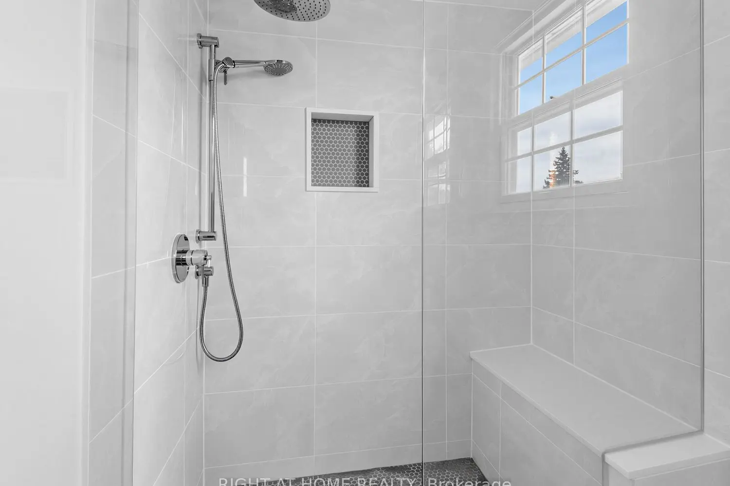 Additional image 16 of 101 Holsworthy Crescent