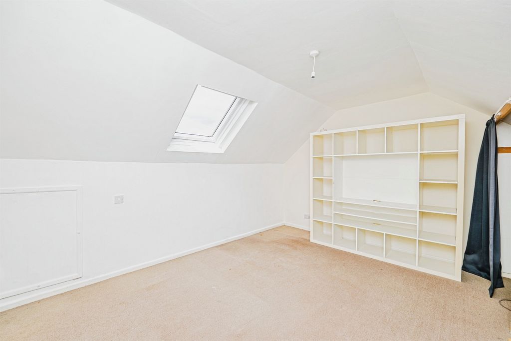 Additional image 10 of 2 bed maisonette for saleBlundell Avenue, Porthcawl CF36