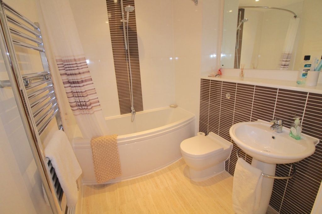 Additional image 5 of 2 bed flat to rentTrawler Road, Maritime Quarter, Swansea SA1