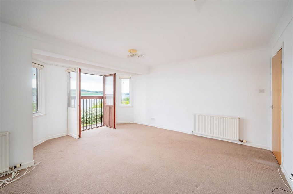 Additional image 2 of 2 bed flat for saleOgilvie Court, Broughty Ferry, Dundee DD5