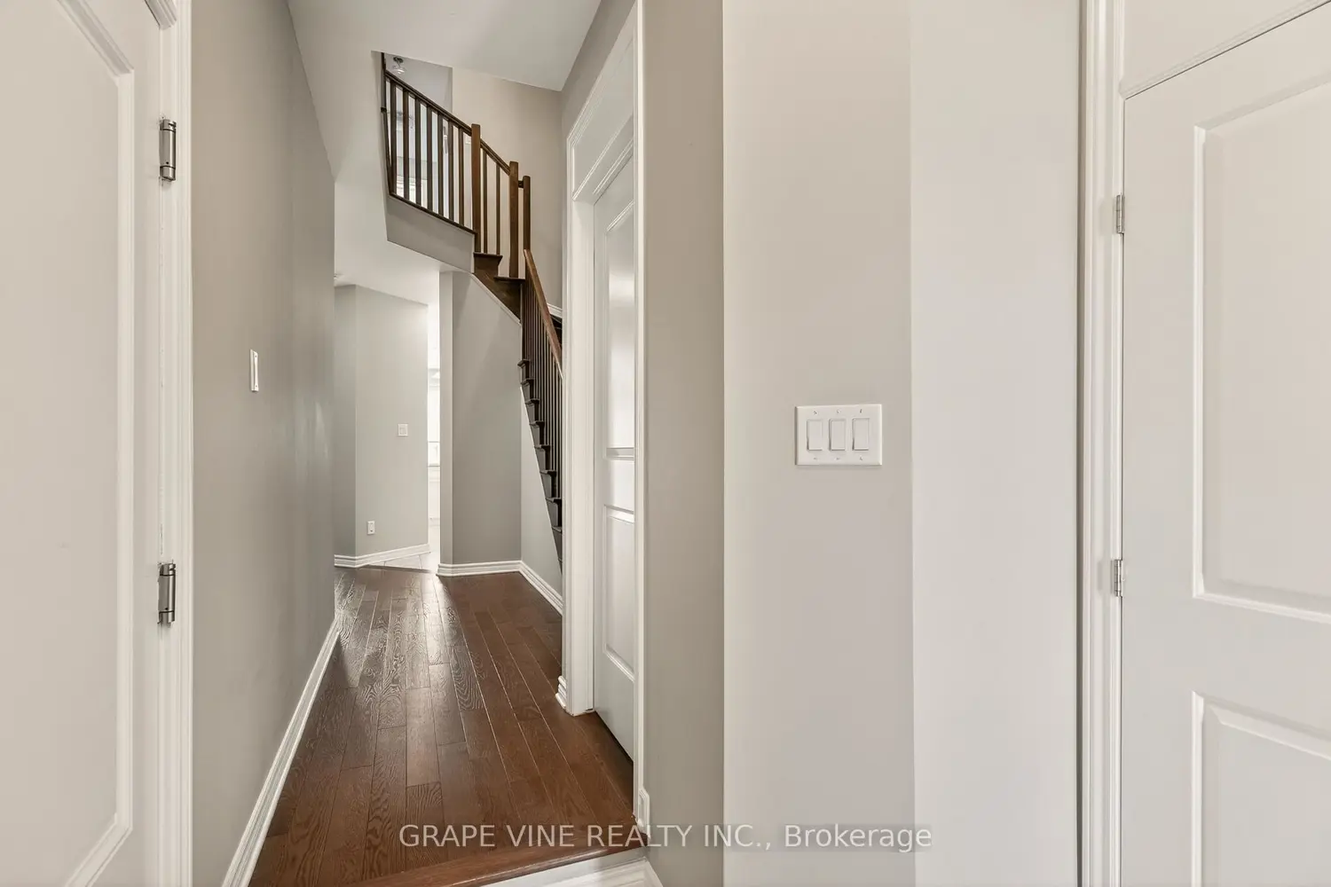 834 Cedar Creek Drive photo 4
