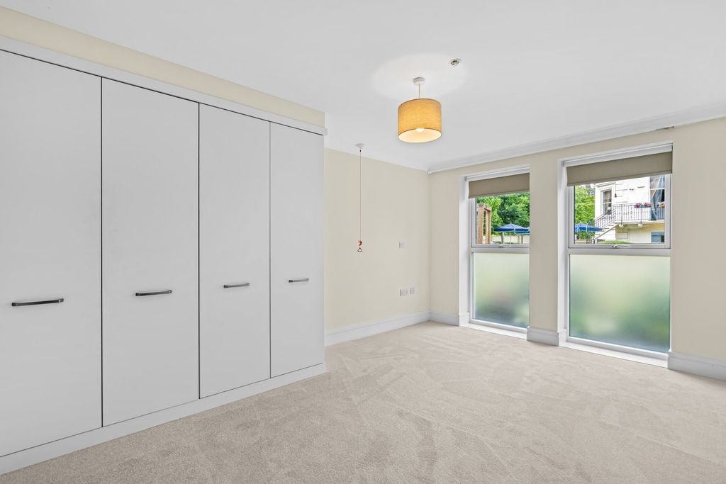 Additional image 7 of 1 bed property for saleLansdown Road, Cheltenham GL50