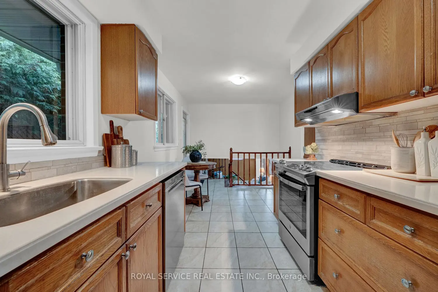 27 Skyview Crescent photo 5
