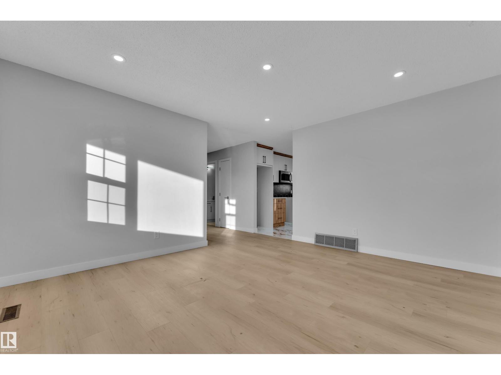 Additional image 5 of 5118 17a Avenue NW, Edmonton, AB, T6L1A6