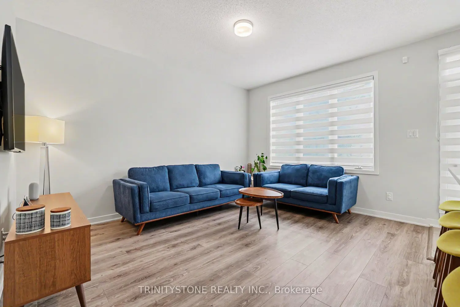 225 Billrian Crescent photo 5