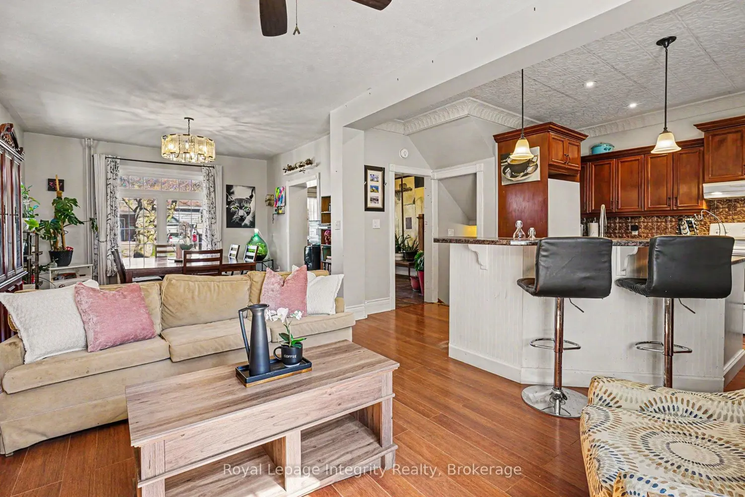 Additional image 3 of 976 6Th Avenue