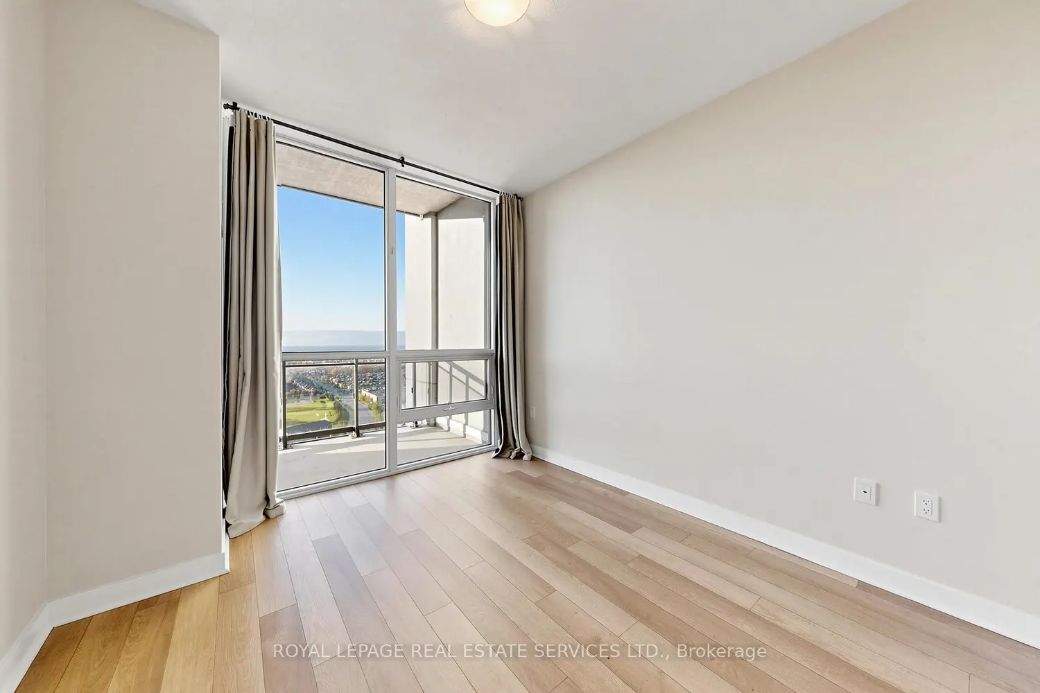 Additional image 6 of 3975 Grand Park Drive 2103
