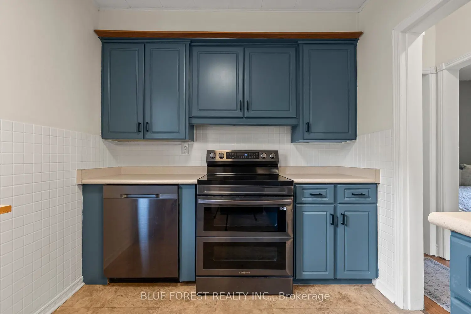 Additional image 4 of 31 Eastman Avenue