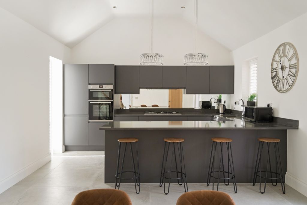 Additional image 2 of 3 bed detached house to rentBarley Close, Henley-In-Arden B95