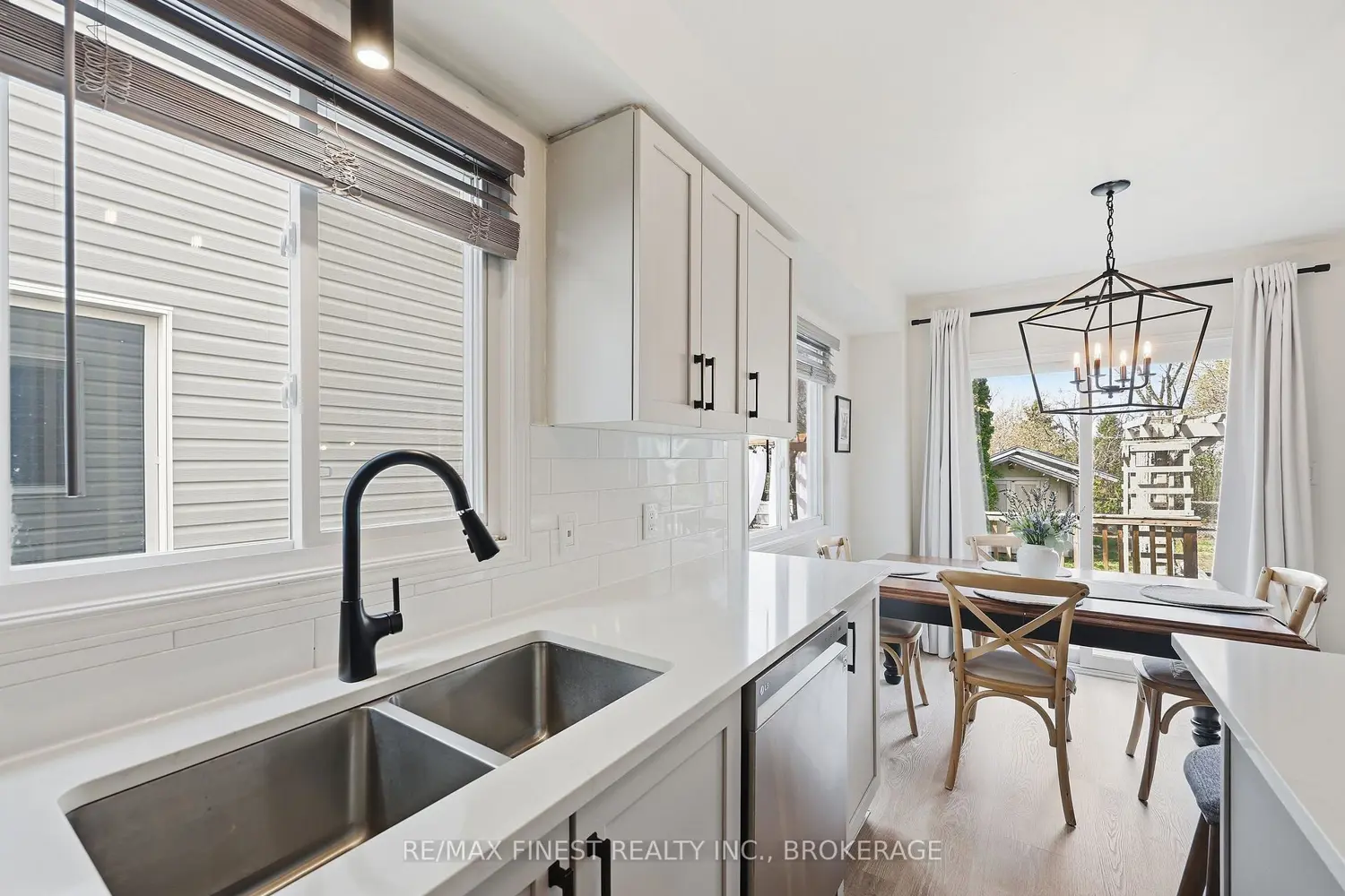 Additional image 6 of 976 Bluffwood Avenue