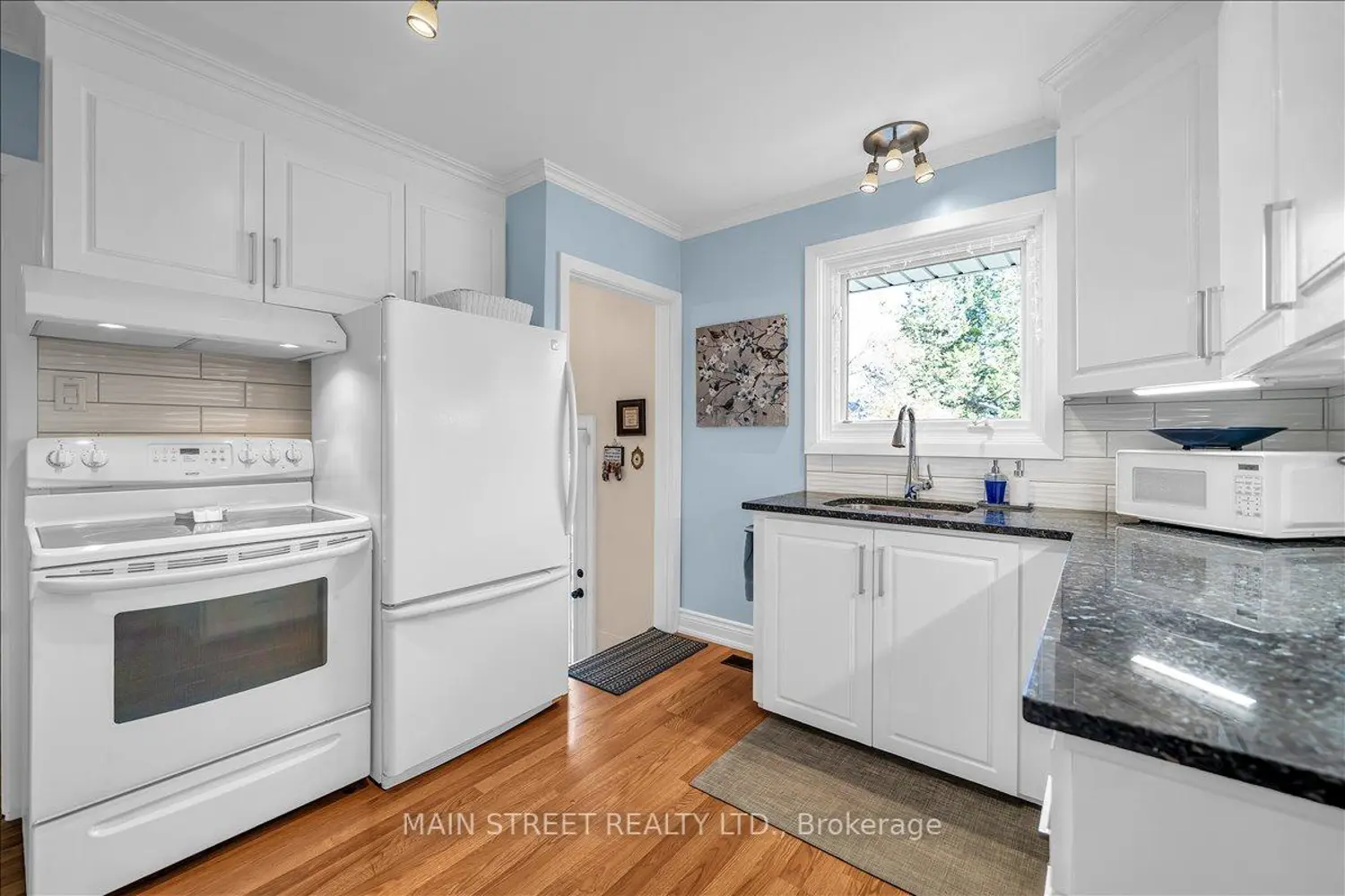 195 Victoria Street photo 5