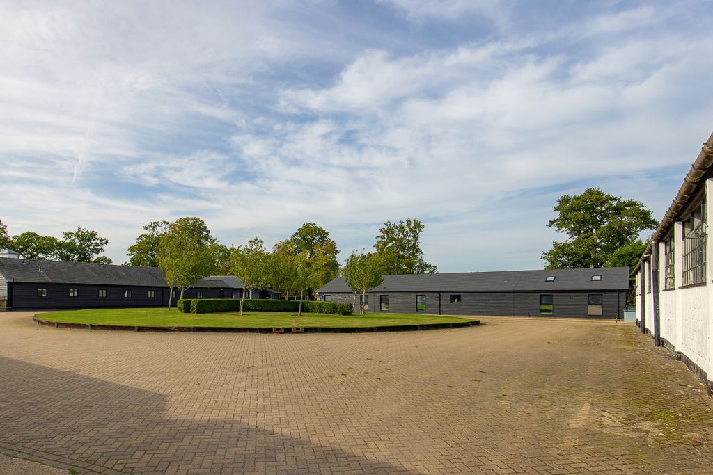 Additional image 16 of 8 bed property for saleWood Hall Lane, Radlett, Hertfordshire WD7
