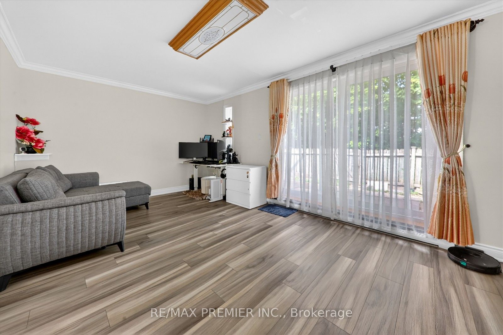48-85 Driftwood Avenue, Toronto, ON, M3N 2M7