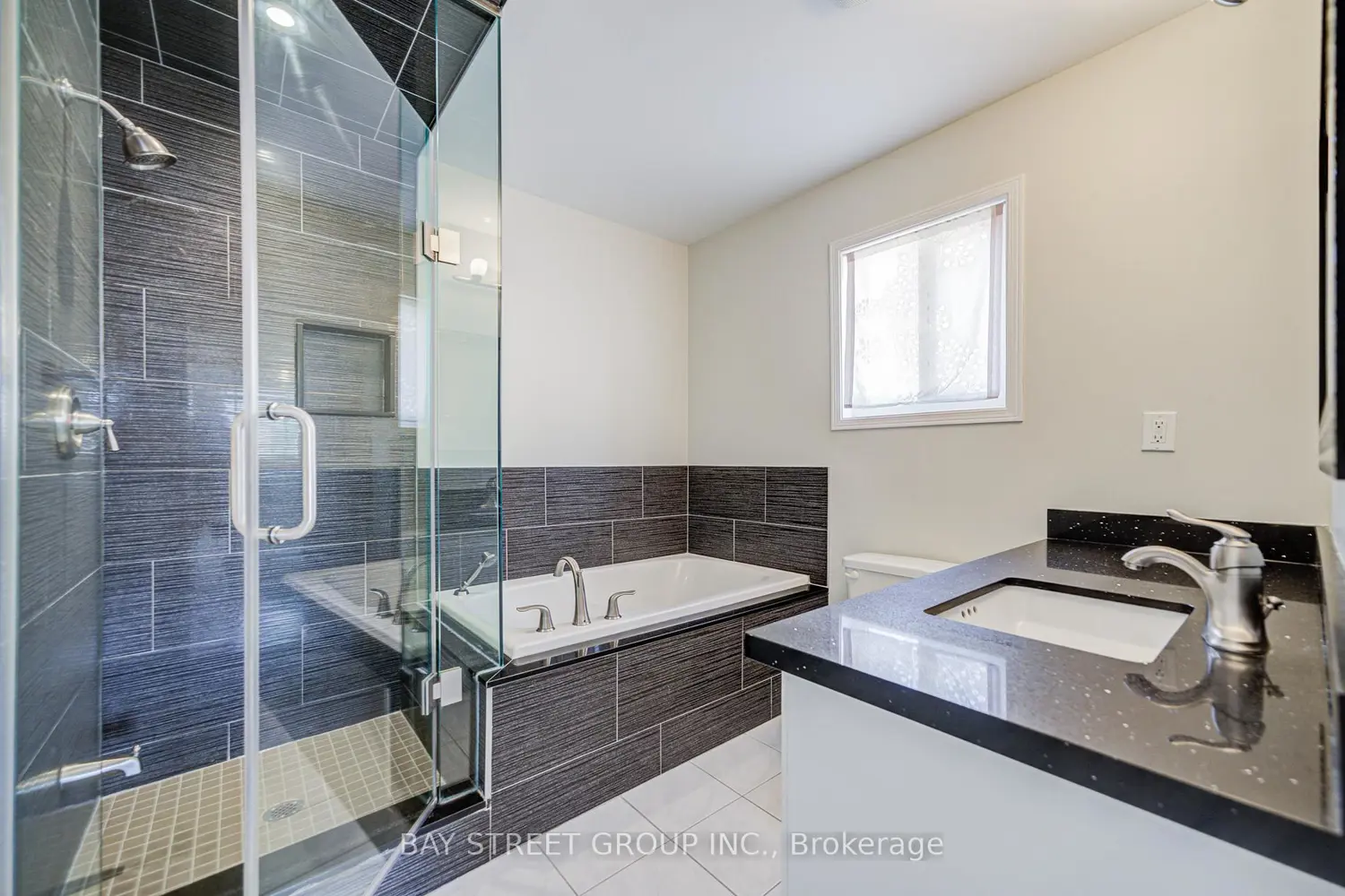 Additional image 4 of 714 Castlemore Avenue