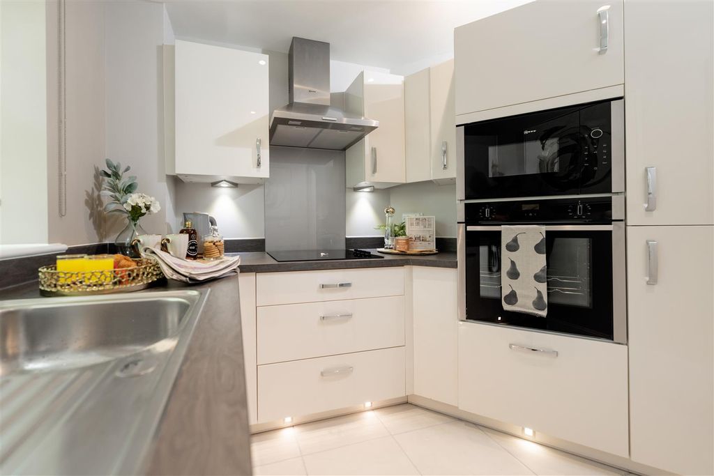 Additional image 4 of 1 bed property to rentRutherford House Marple Lane, Buckinghamshire SL9