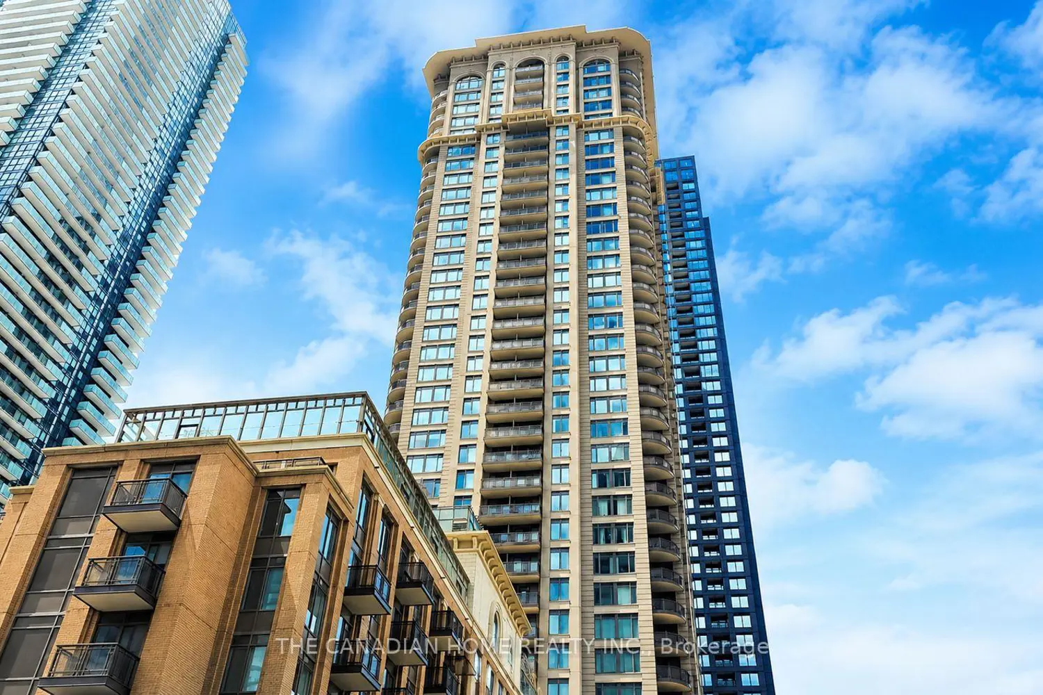 385 Prince Of Wales Drive 911