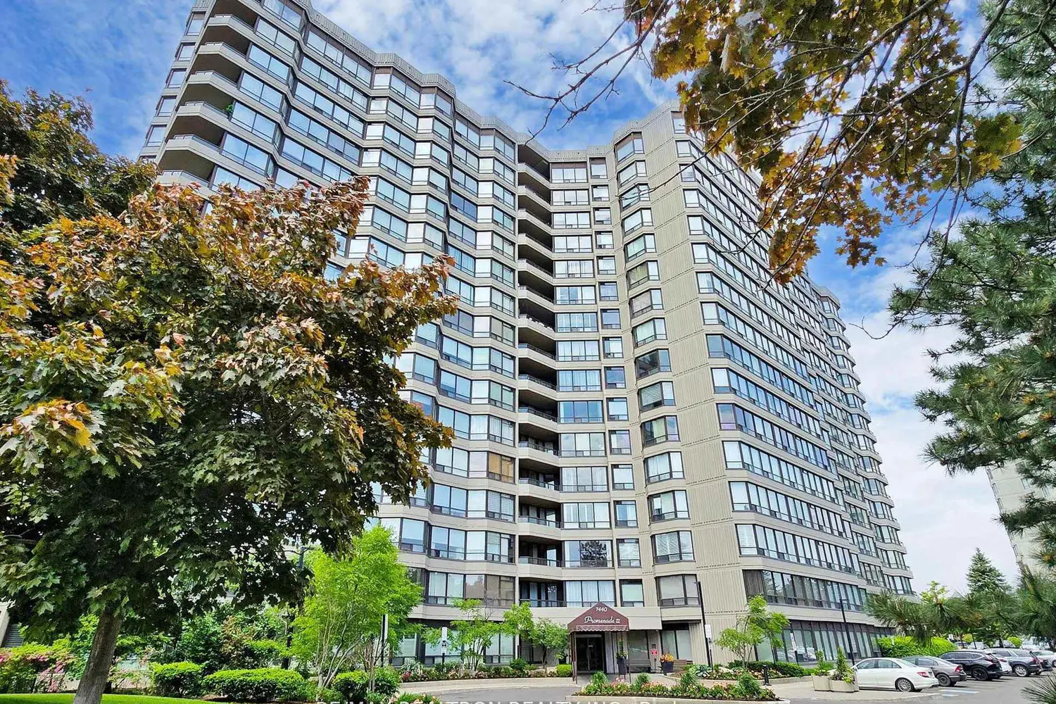 7440 Bathurst Street 1503