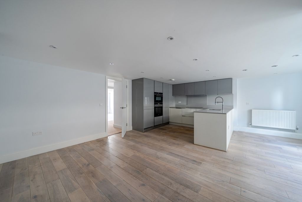 Additional image 3 of 2 bed flat to rentSheet Street, Windsor SL4