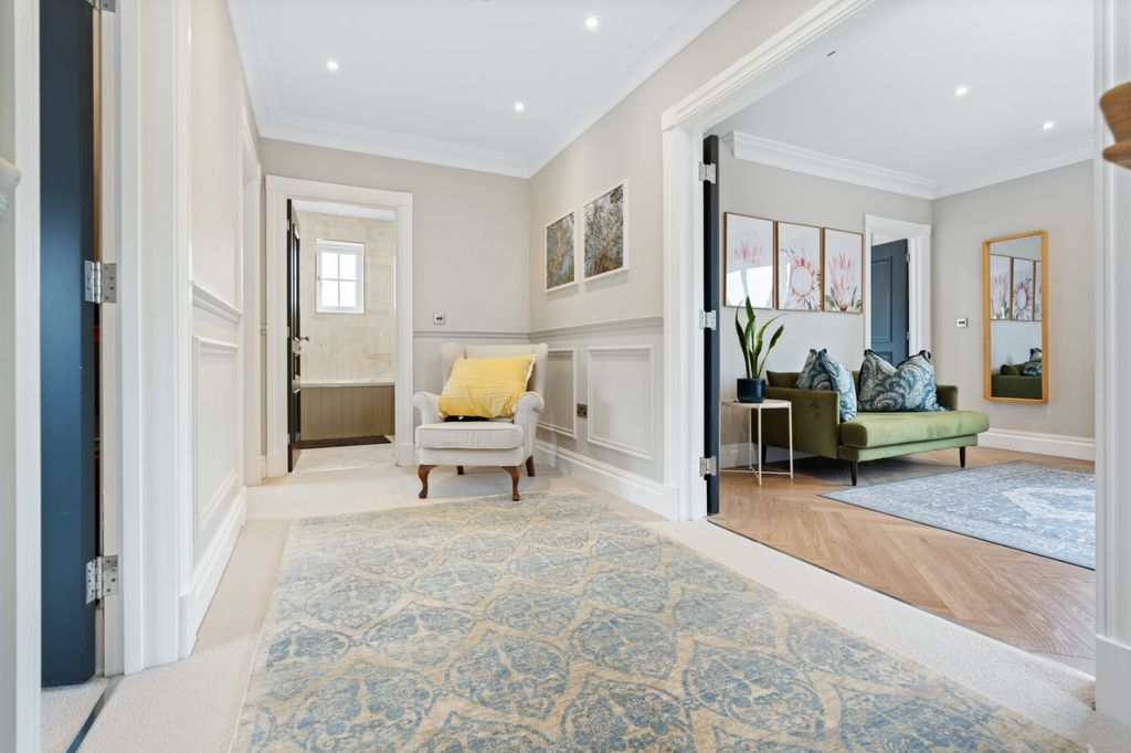 Additional image 13 of 4 bed country house for saleKingswood Avenue, Penn, Buckinghamshire HP10