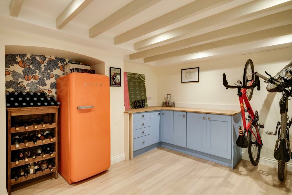 Additional image 14 of 3 bed flat for saleChantry Road, Clifton, Bristol BS8