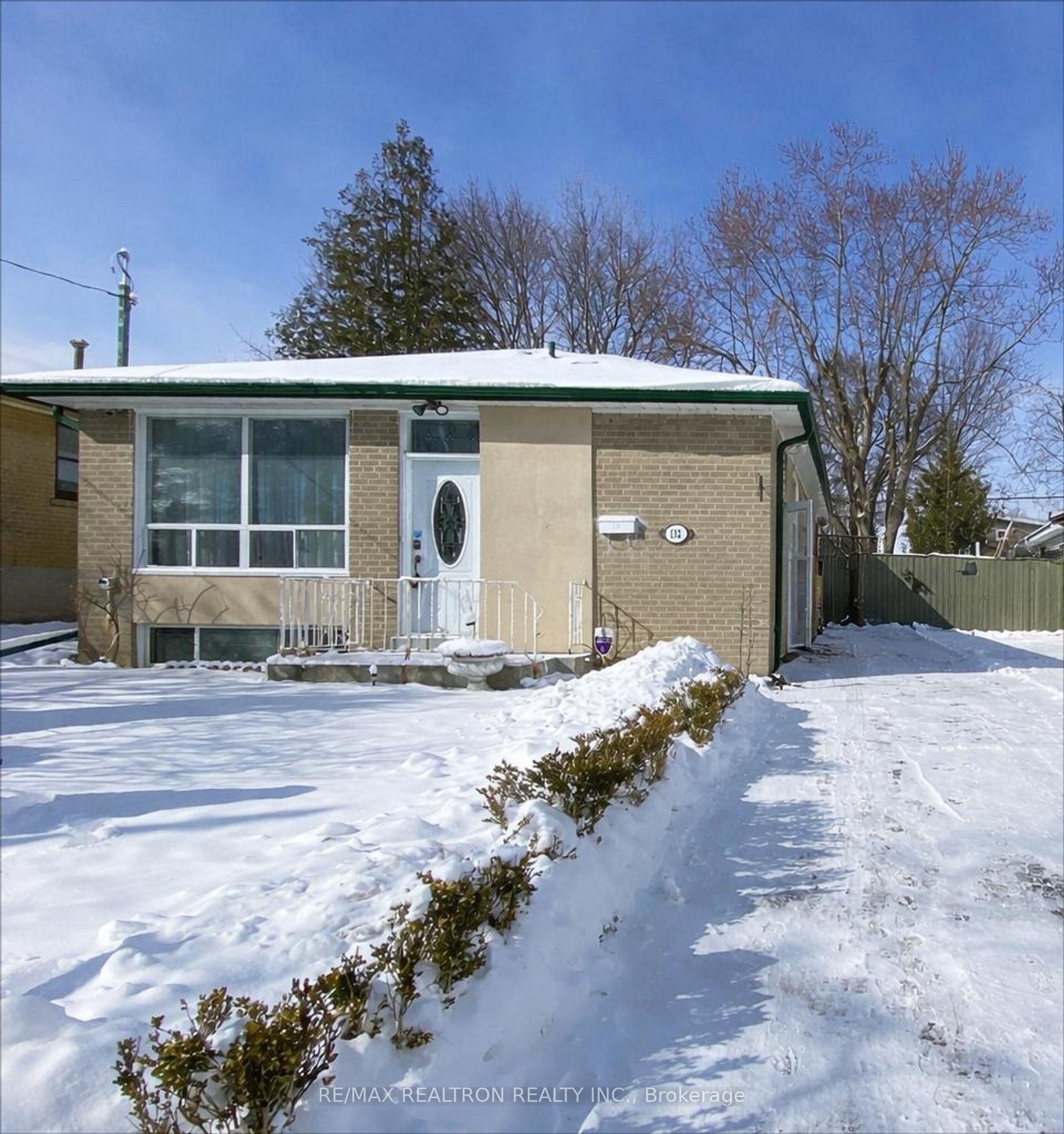 Additional image 2 of 132 Porchester Drive, Toronto, ON, M1J 2R7