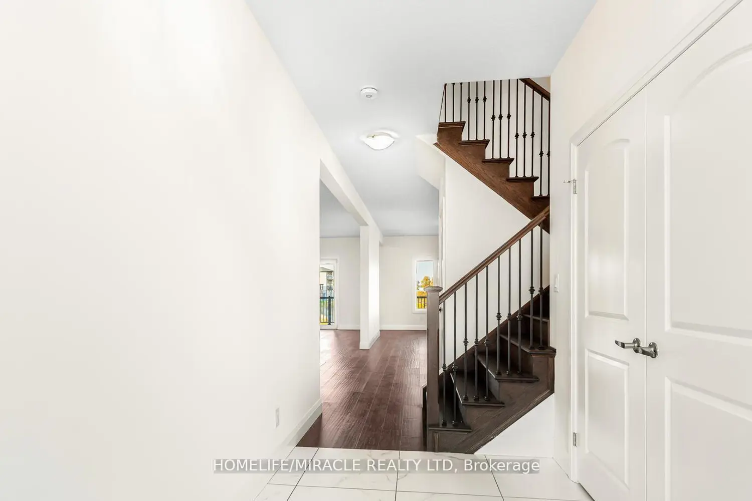80 Grandville Circle photo 4