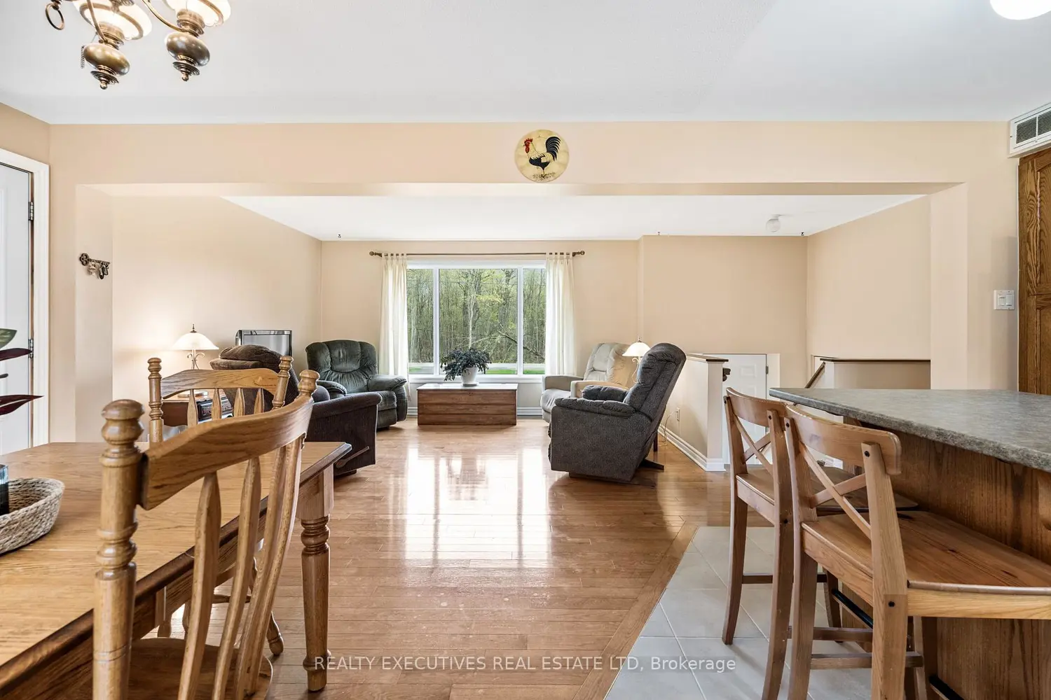 7645 Lawrence Street photo 5