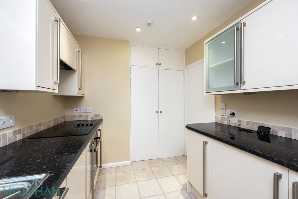 Additional image 9 of 2 bed flat for saleMarine Parade, Brighton, East Sussex BN2