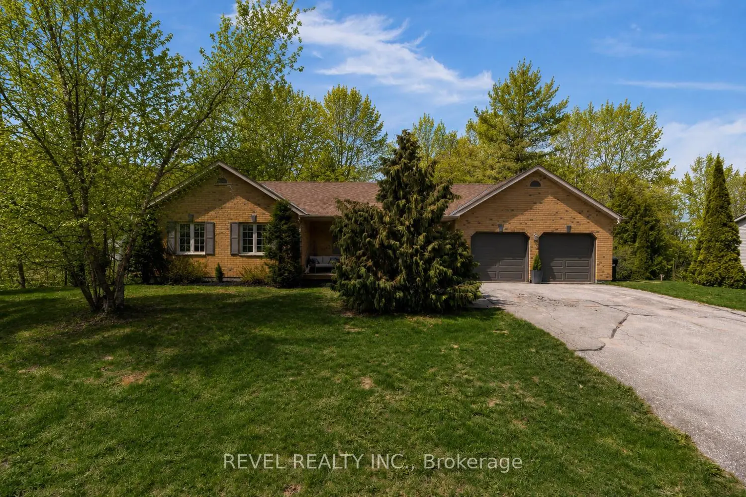 32 Hickory Lane photo 2