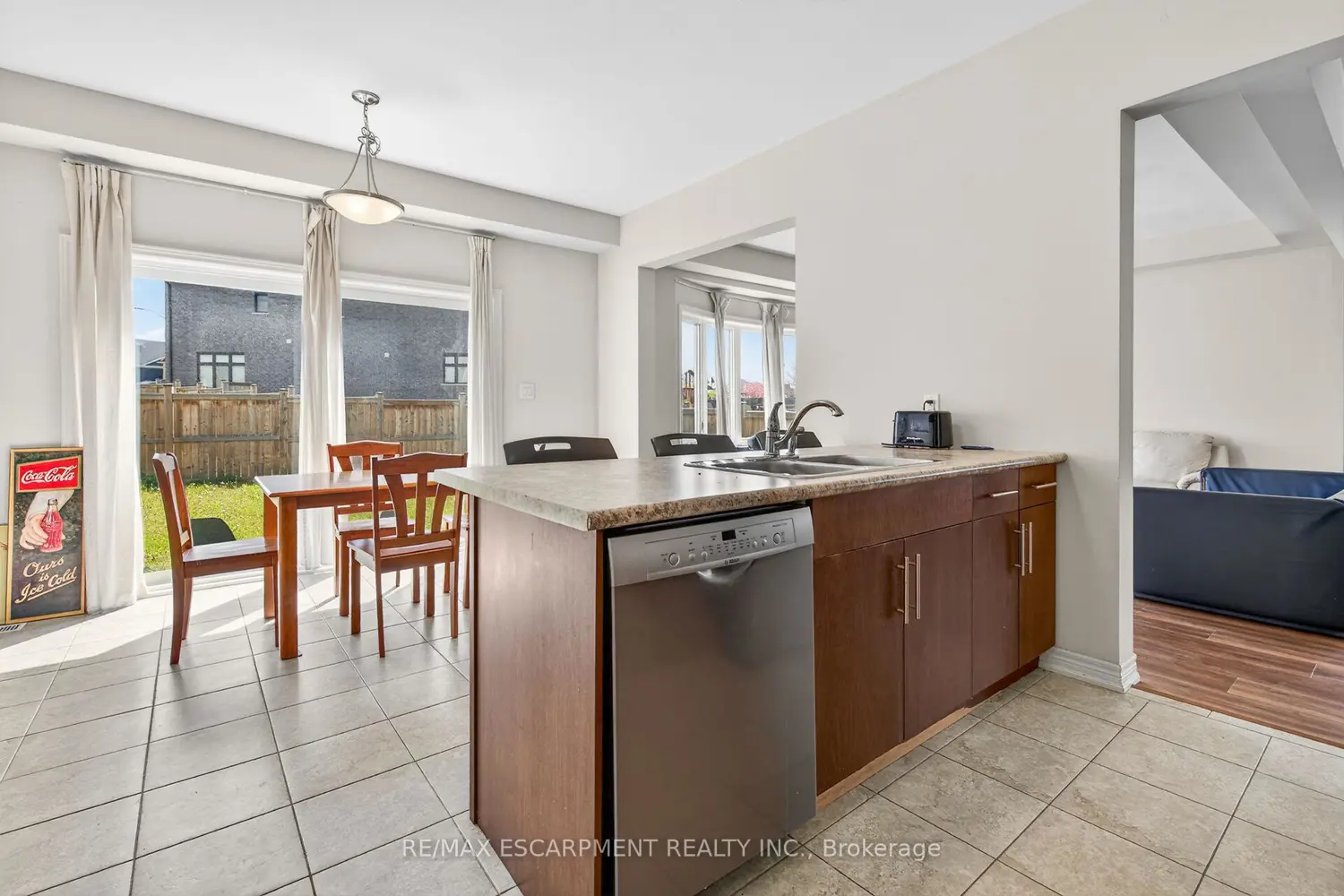 Additional image 5 of 9 Winterberry Boulevard