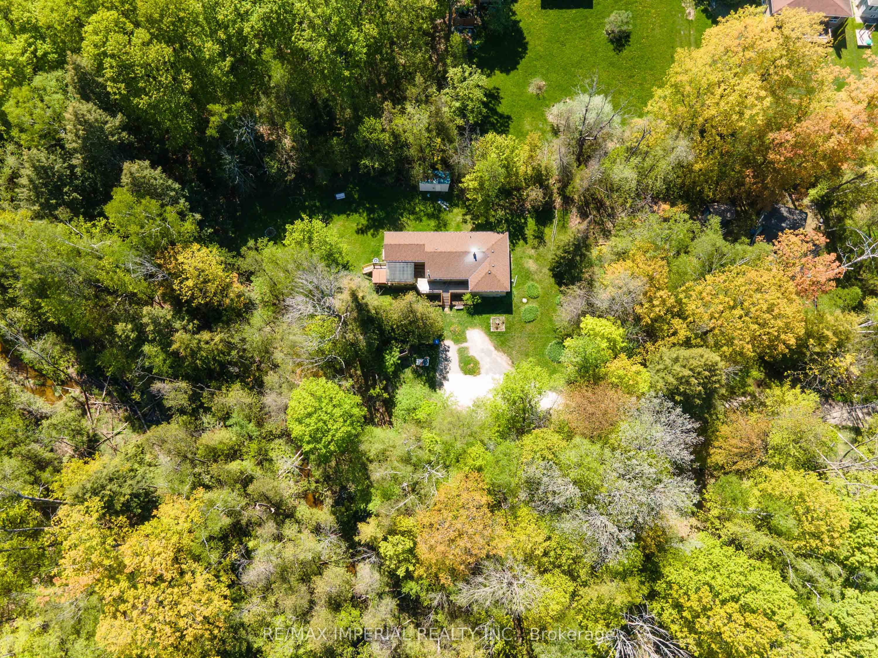 6 Edith Street, Georgina, ON, L0E 1L0