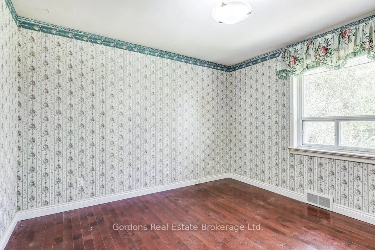 Additional image 8 of 1134 Somerville Street