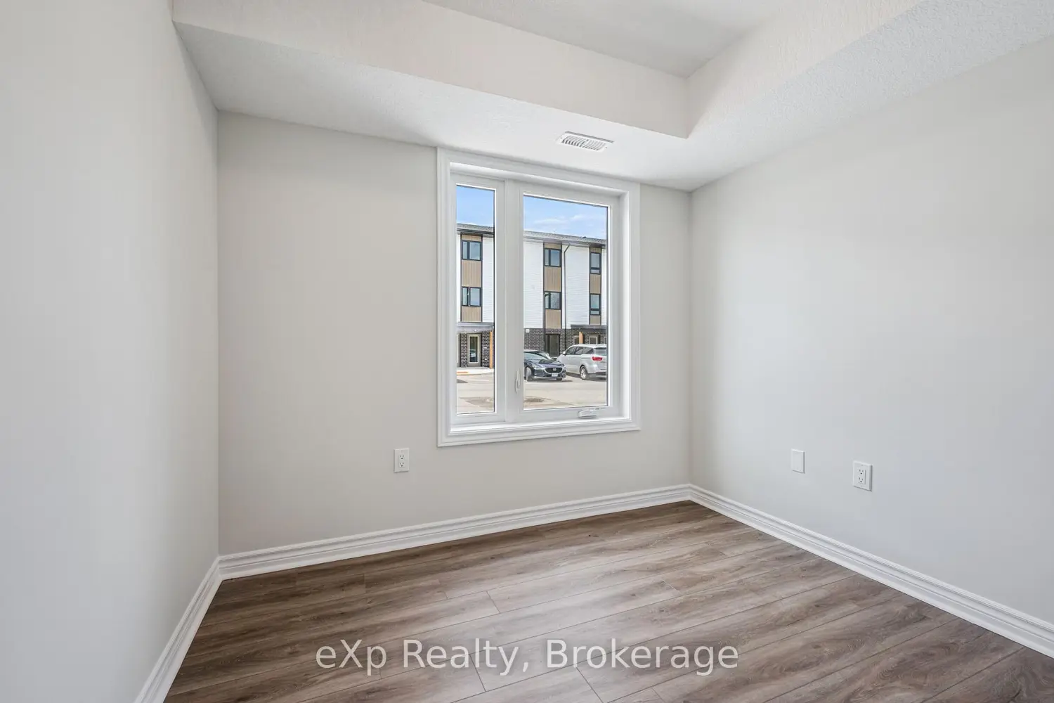 Additional image 14 of 465 Garafraxa Street 10