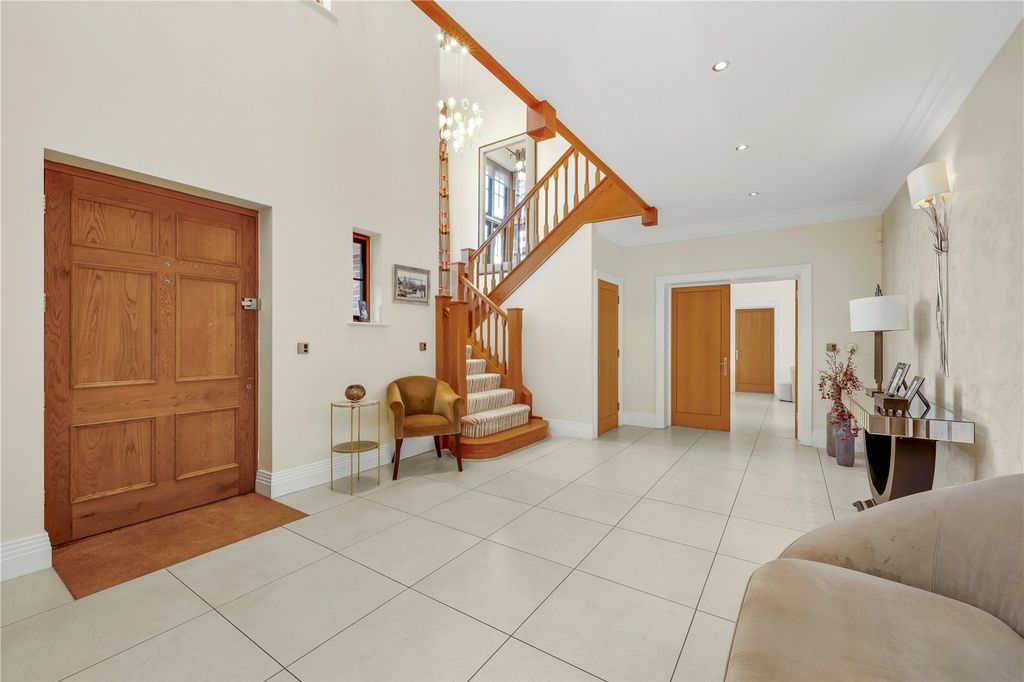 Additional image 2 of 7 bed detached house to rentChavey Down Road, Winkfield Row, Bracknell, Berkshire RG42
