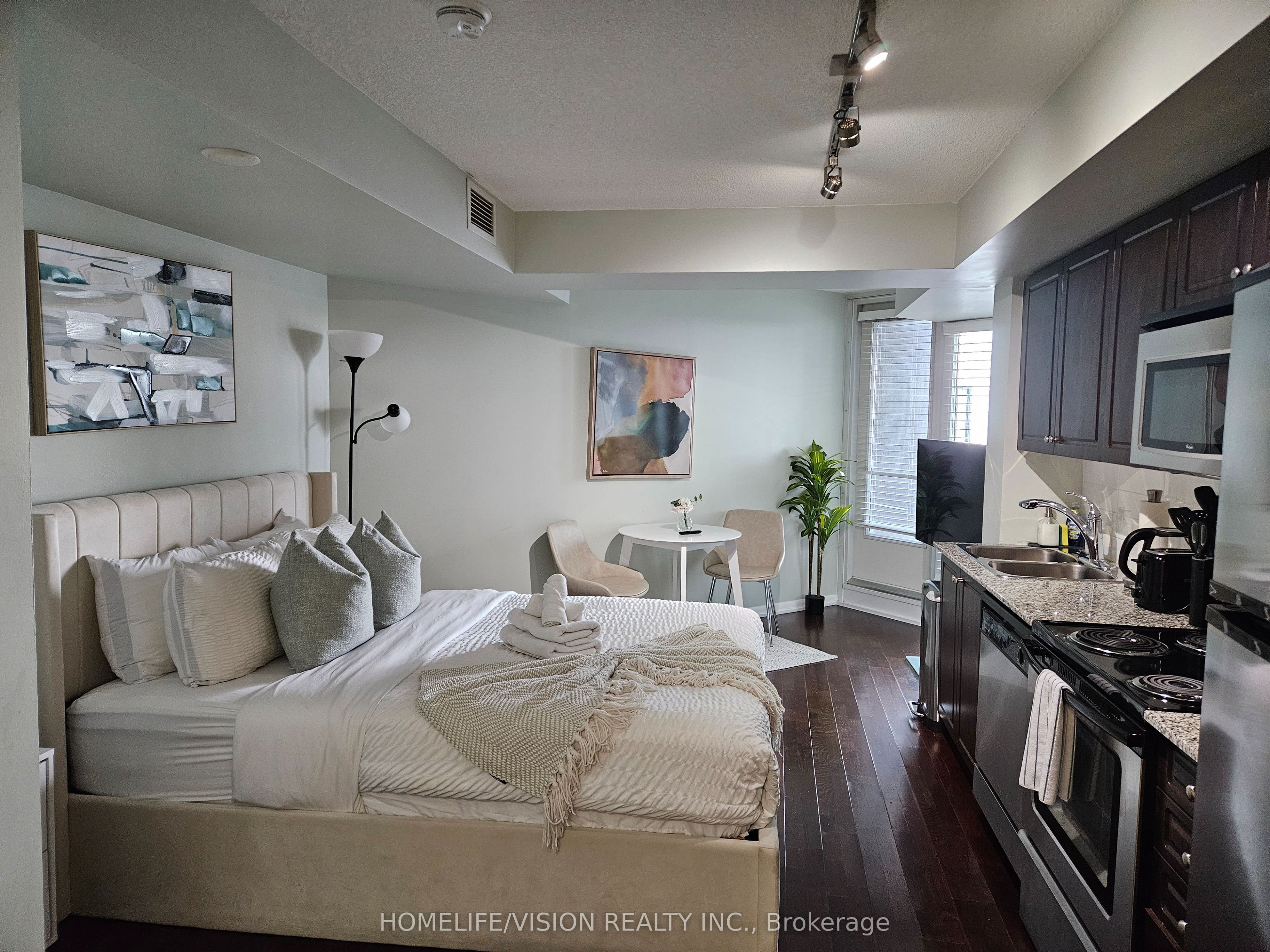 Additional image 2 of 1258-209 Fort York Boulevard, Toronto, ON, M5V 4A1