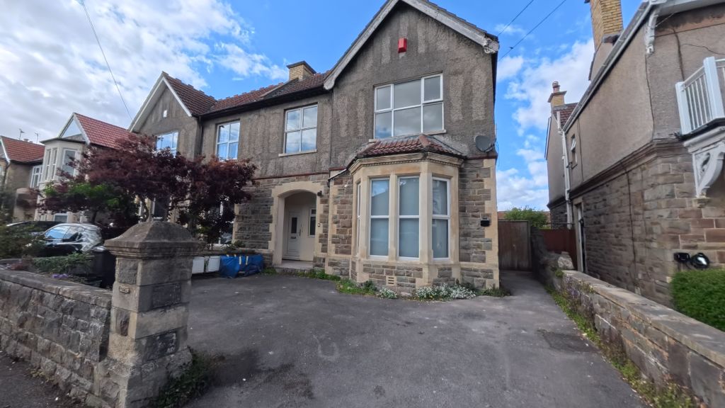 2 bed flat to rentCharlton Road, Weston-Super-Mare BS23