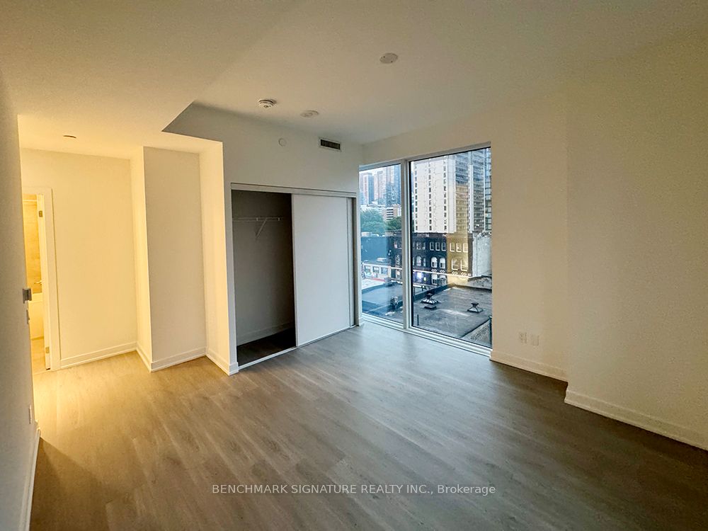Additional image 4 of 608-8 Wellesley Street W, Toronto, ON, M4Y 0J5