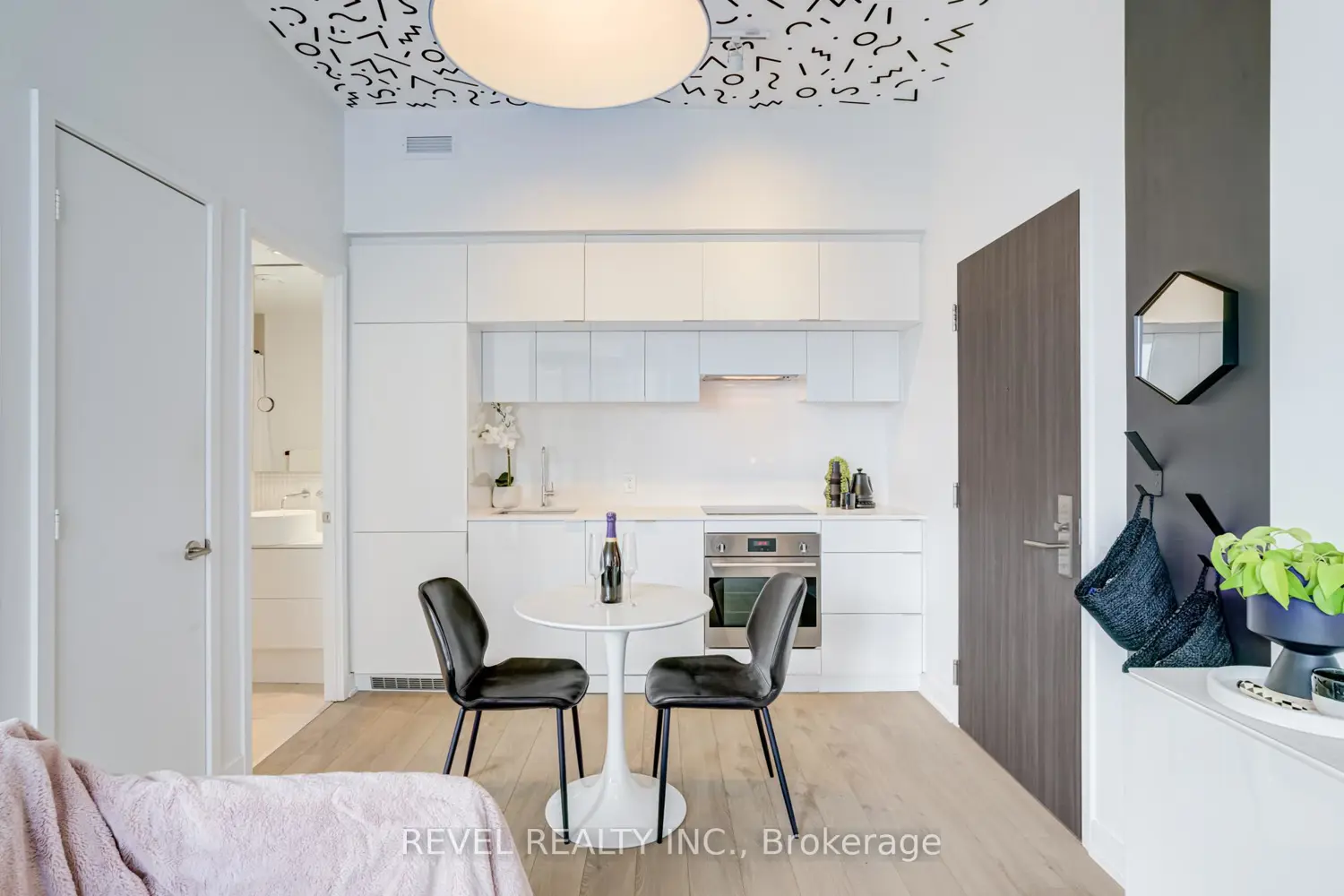 Additional image 6 of 185 Roehampton Avenue 609